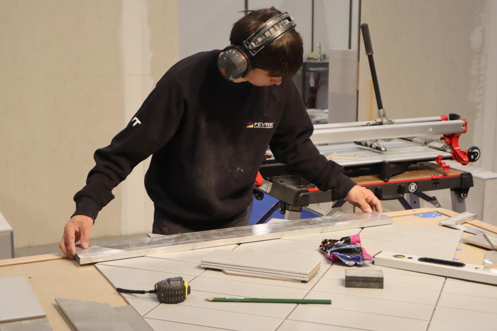 Killian BROCHARD compétition WorldSkills Régional mars 2025 - médaille d'argent carrelage