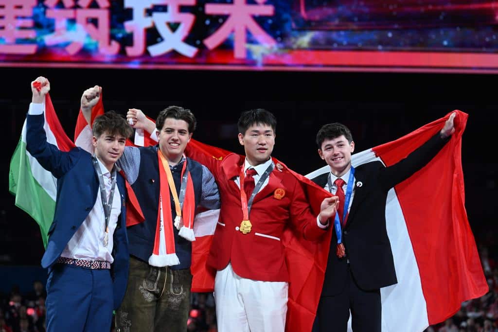 Podium avec Yann MERCIER, médaillé de bronze Peinture et décoration aux WorldSkills Shanghai 2026
